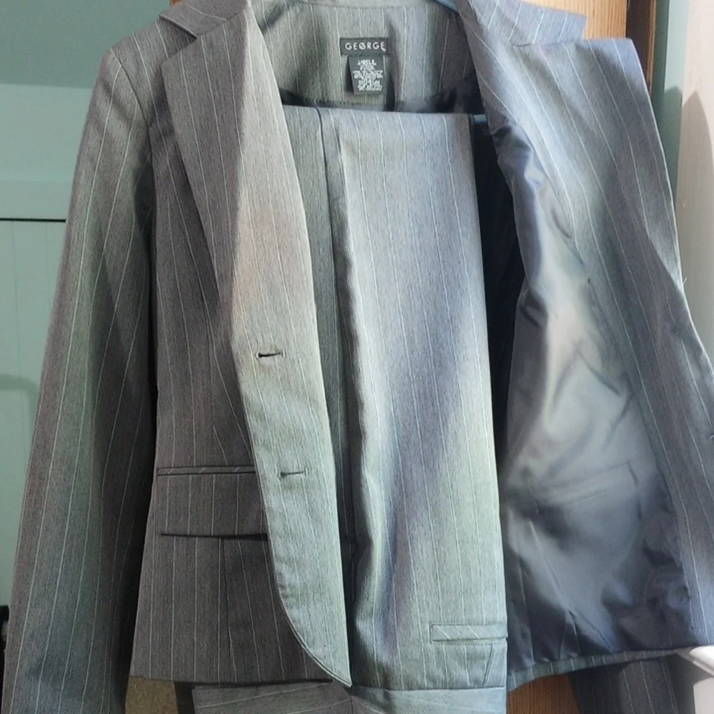 George Gray Structured Blazer with Notched Lapel - Picture 5 of 5
